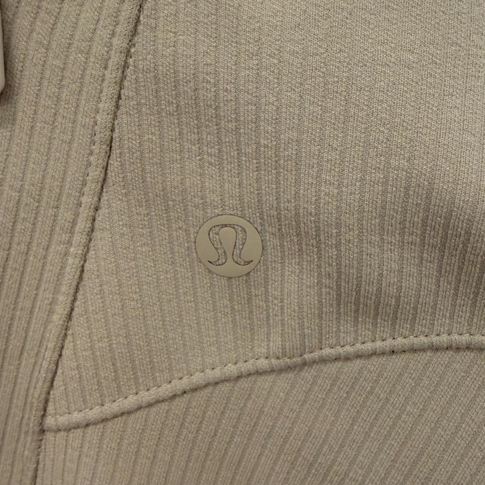 Lululemon Ribbed Softstreme Zip-Leg High-Rise Cropped Pants 25" in Bone - Picture 4 of 6